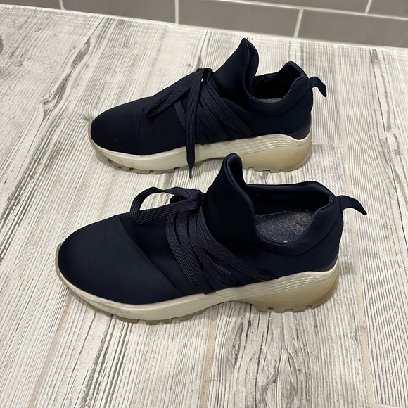 J\Slides women’s size 8 navy sneakers - Picture 5 of 12